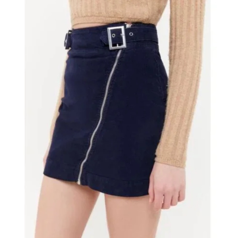 💙URBAN OUTFITTERS CORDUROY MINI SKIRT💙 - Picture 2 of 11